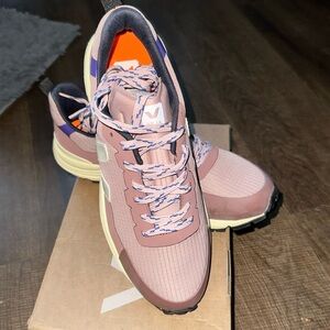 NEW Veja Dekkan Sneakers